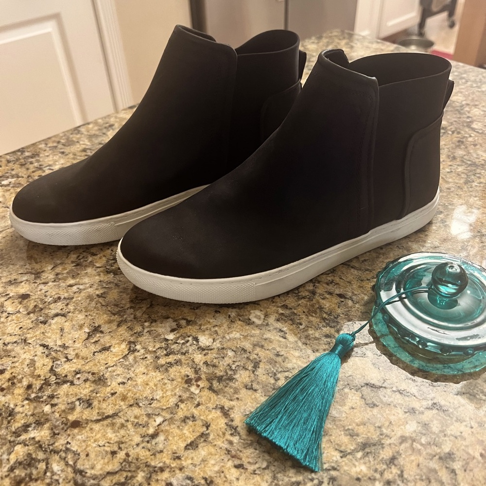 Black Slip on Kenneth Cole